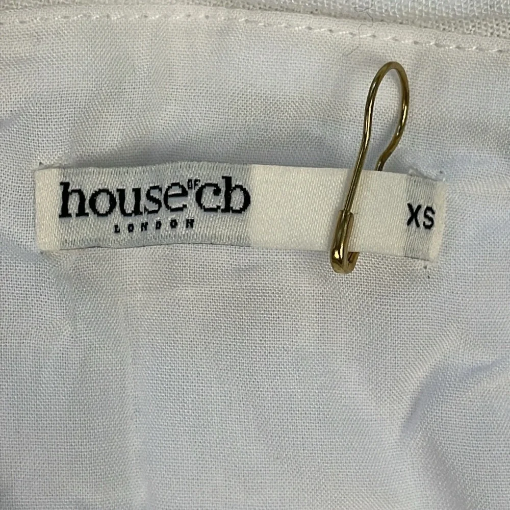 New House of CB Loie Gathered Maxi Skirt White Linen Blend Ruched Slit Sz XS